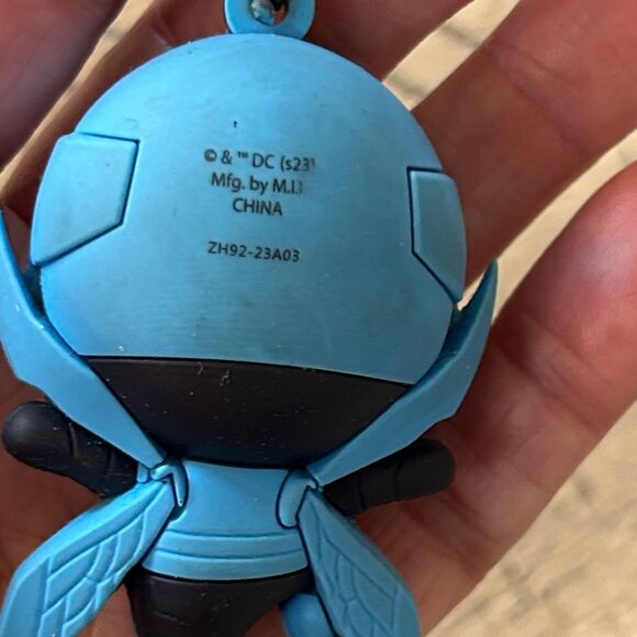 DC Baby and boy bat 🦇 Superhero 🦸 book 📖 bag clips. Also Keychain hook 🪝 - Picture 5 of 17